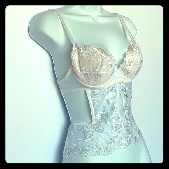 Made in Italy 🇮🇹 White Lace Bustier - Picture 4 of 7